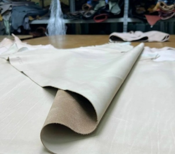 Краст (экспериментальный, розово-бежевый), без финиша, 1.0-1.4 мм, средний размер 120-150 дм²